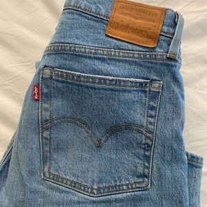 Levi Wedgie Icon Straight Leg Jeans